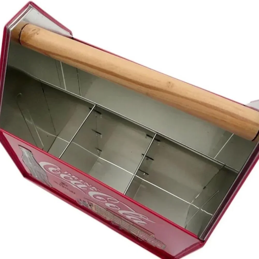 The Tin Box he coca